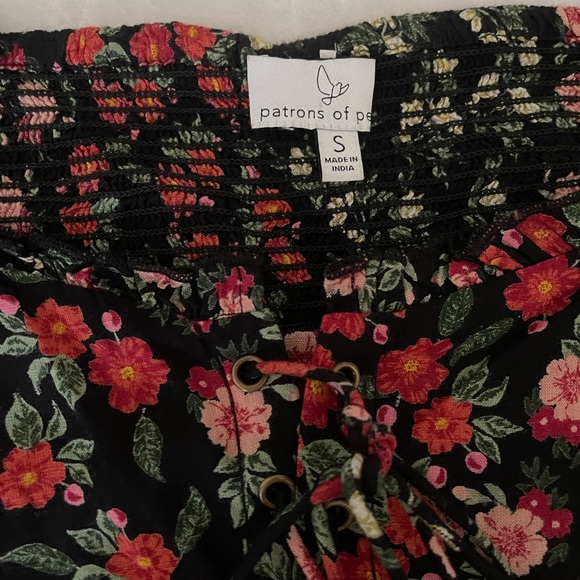 Floral Long Sleeve Crop Top - Picture 2 of 2